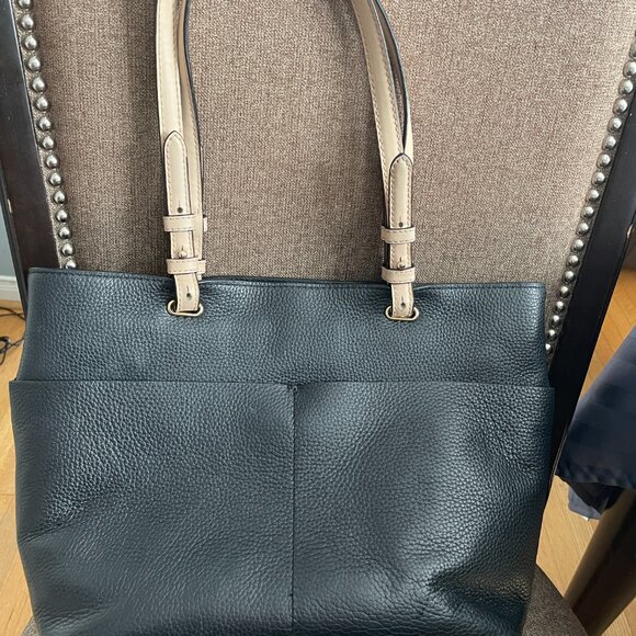MICHAEL KORS Bedford Pocket Tote Bag - Picture 3 of 12